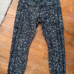 Athleta Capri Tight Size L